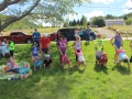Childrens games Wheel barrow race 2
